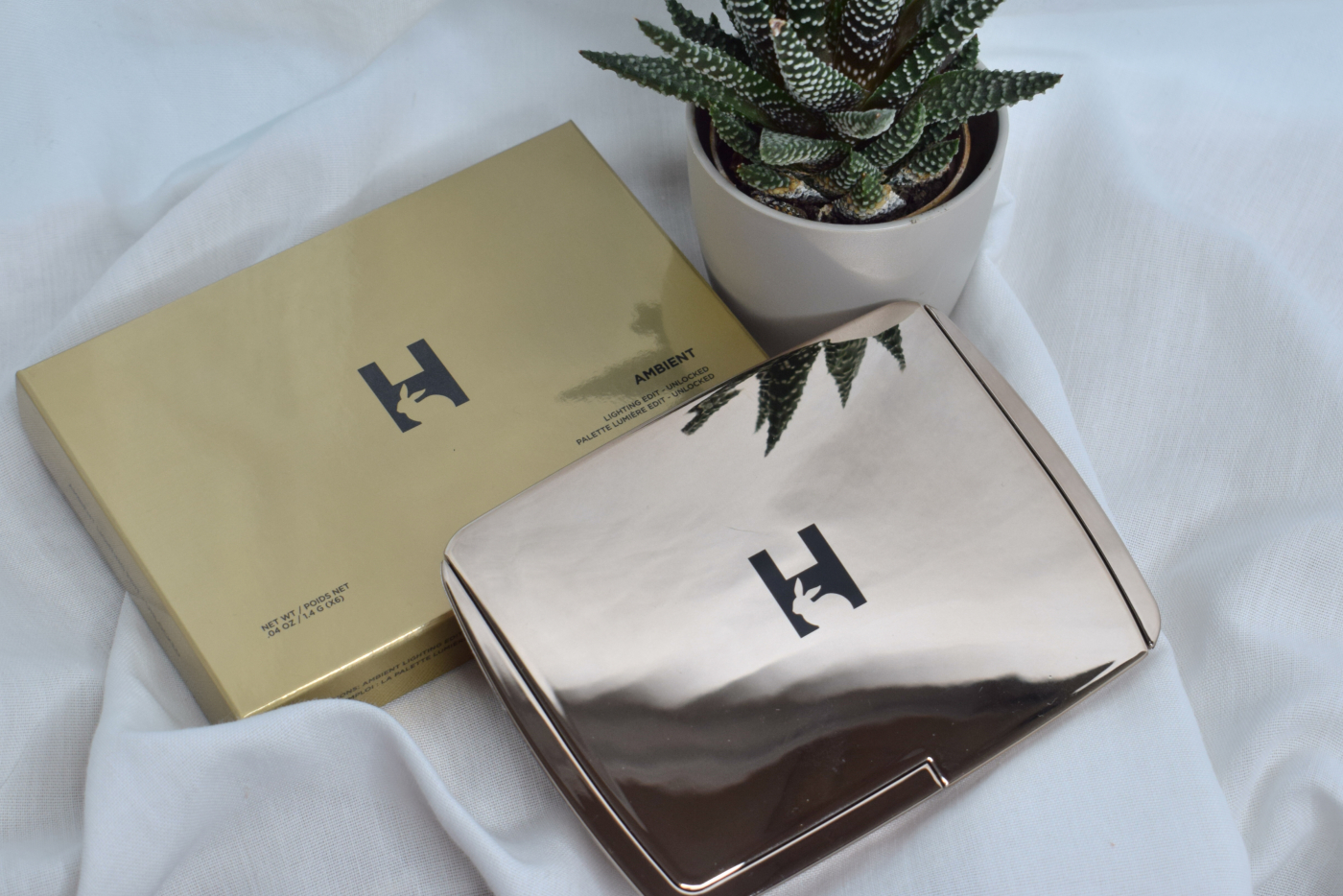 hourglass-ambient-lighting-edit-unlocked-review-swatches (1)